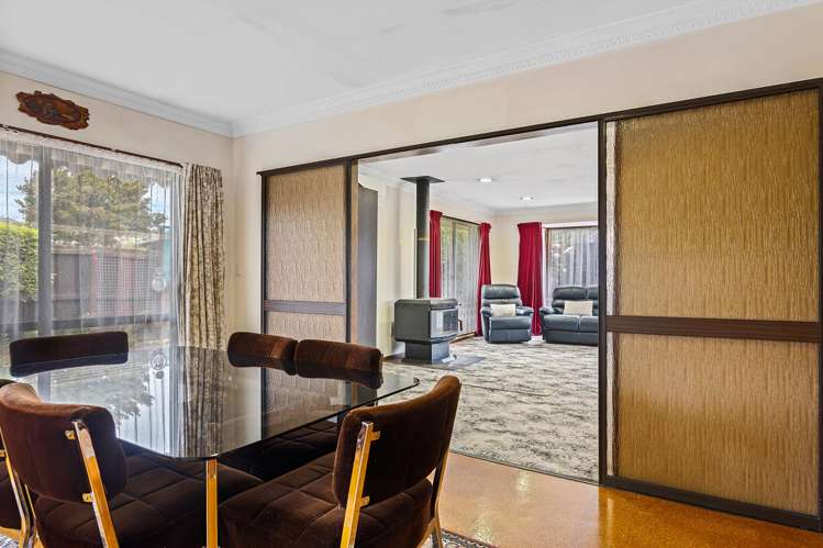 15 Yellowstone Crescent Burwood_3