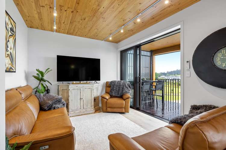 9/40 Waiparaheka Drive Milldale_0