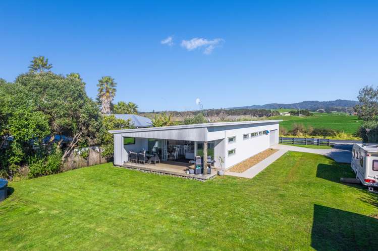 1158 East Coast Road Whakatiwai_18