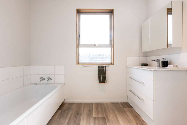 805 Willowpark Road South Akina_9