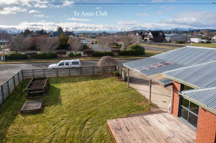 12 Pop Andrew Drive Te Anau_25