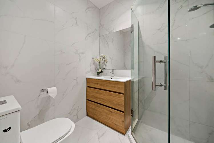 19 Dinaric Lane Westgate_8