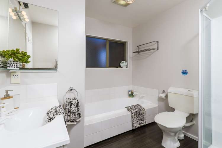 4 Highgrove Way The Wood_14