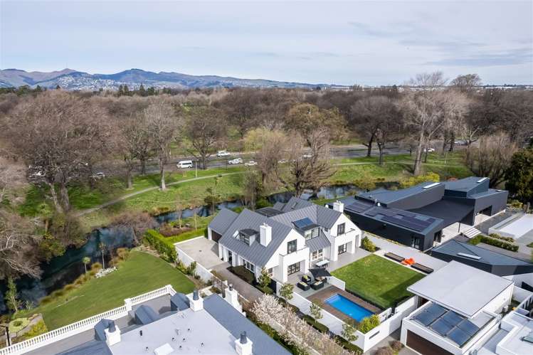 3 Helmores Lane Merivale_49