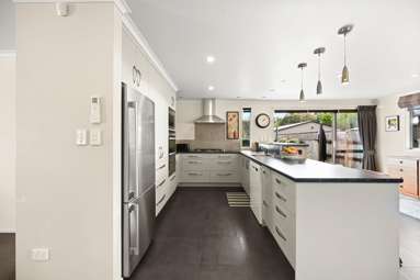 3 Brookbank Place_4