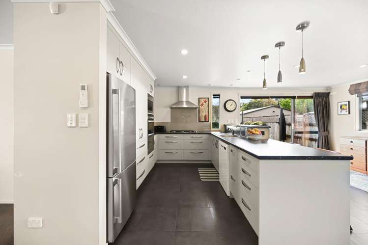 3 Brookbank Place Glenview_4