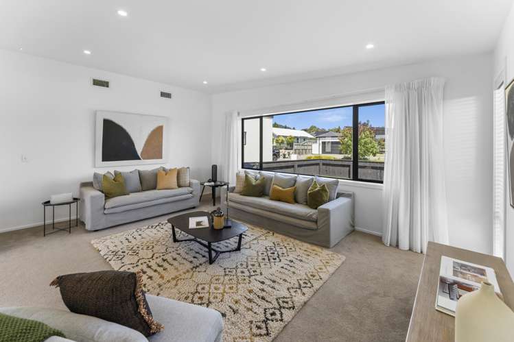 7 Greenway Crescent Richmond_18