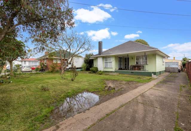 3 bedroom home with large garage!