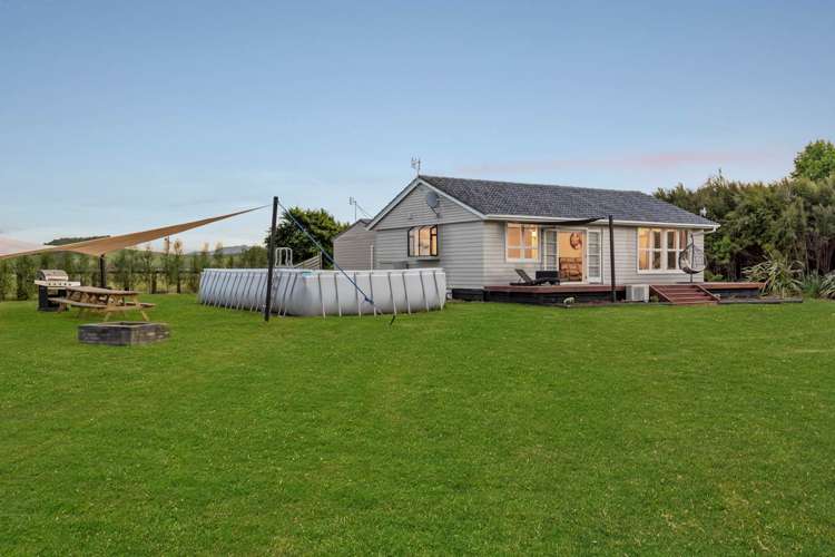 225 State Highway 25 Waitakaruru_22