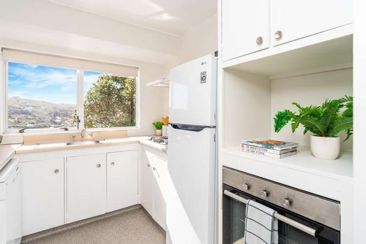 11 Selkirk Way Karori_4