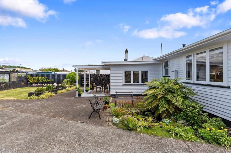 4 George Street Paeroa_18