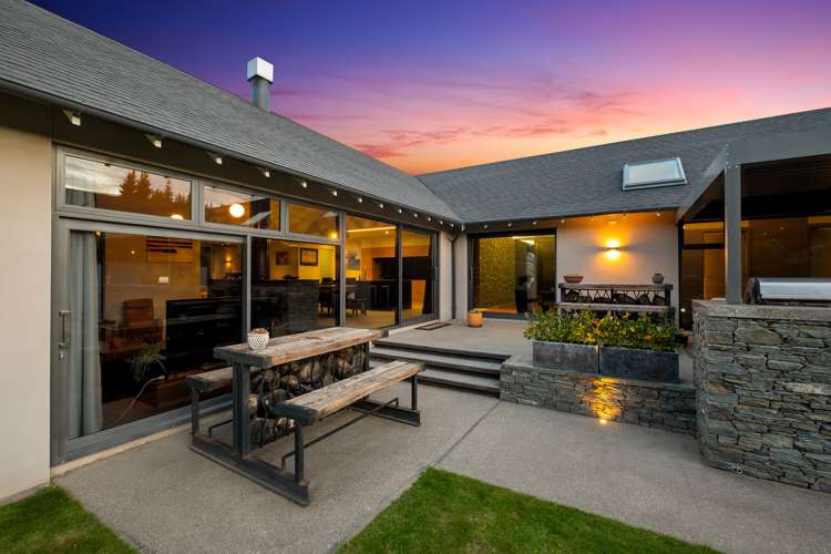 444 Aubrey Road Wanaka_10