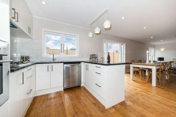 28 Kervil Avenue Te Atatu Peninsula_14