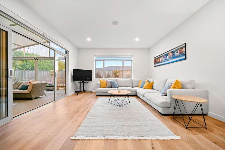 1 Turutu Place Long Bay_2