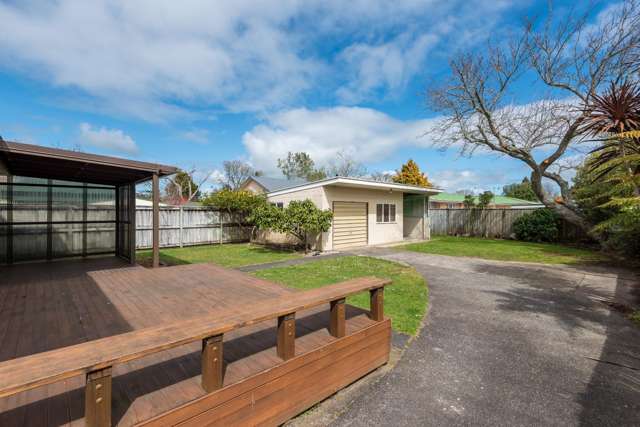 61 Fox Street 1074_1