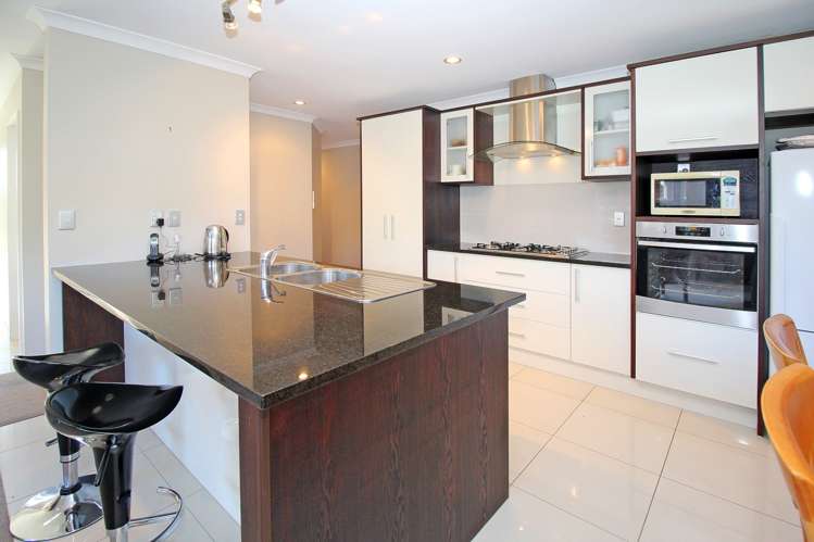 29 Norm Pellow Drive Manurewa_6