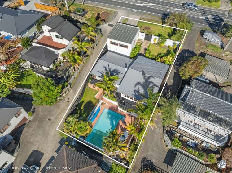 943 East Coast Road Torbay_24