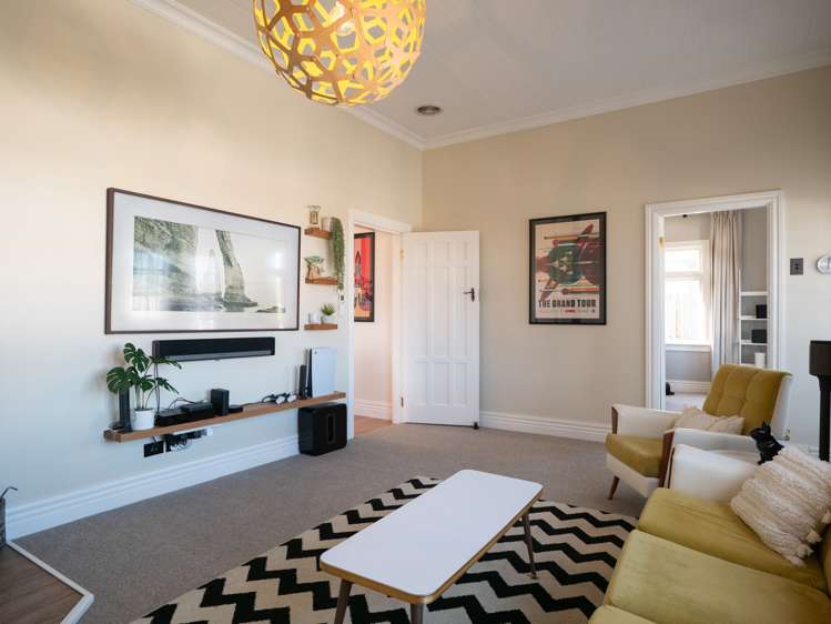 12 Wamphray Street Nightcaps_5