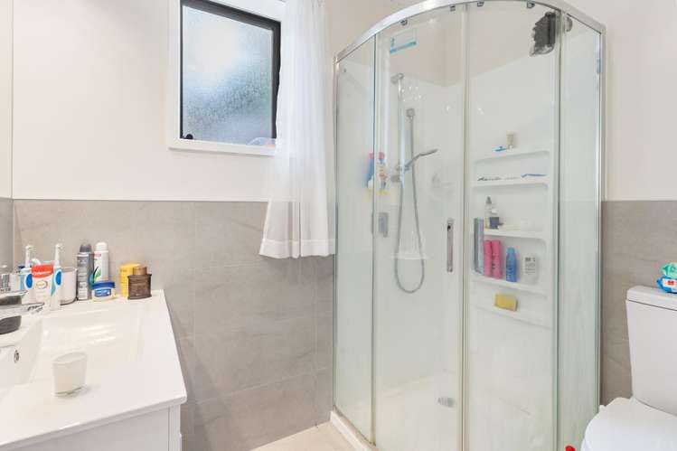 2/2 Grenadine Place Unsworth Heights_10