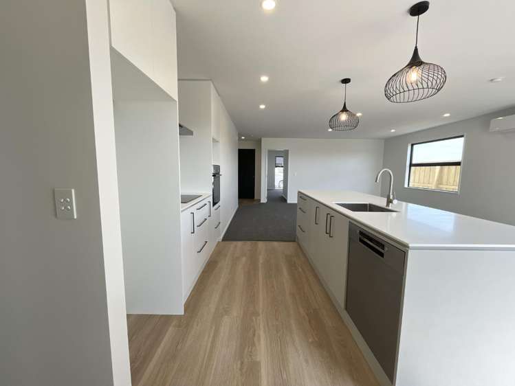 6 Maple Lane 11103_1