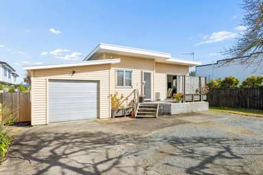 686 Te Atatu Road_1