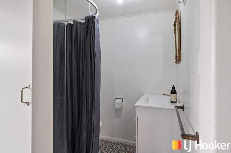 21 Lisa Crescent Mangakakahi_15