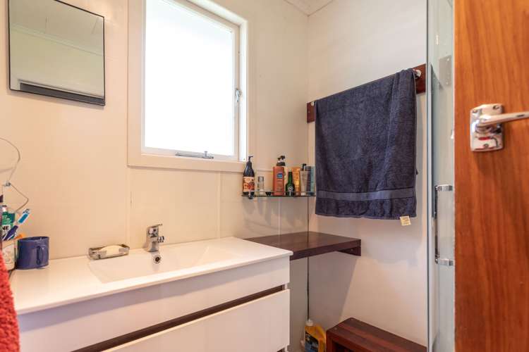 10 Valder Place Waiomu_15