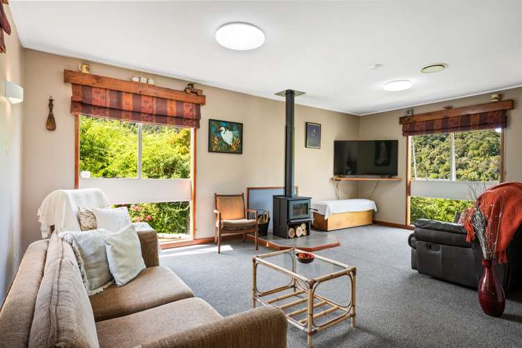 41 Village Loop Road Waipori Falls_6