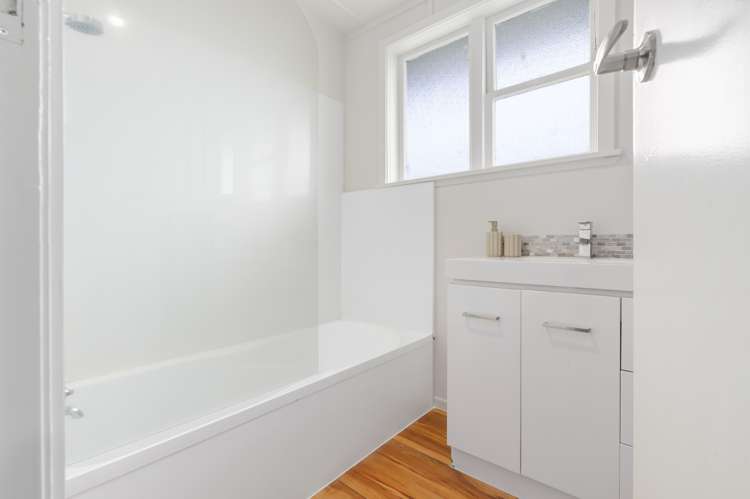 42 Fox Street Hamilton East_11