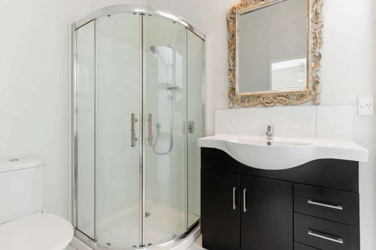 77 Popokatea Drive Takanini_14