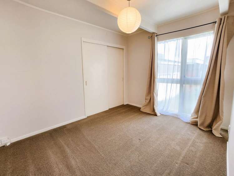 2/1 Corrella Road Belmont_4