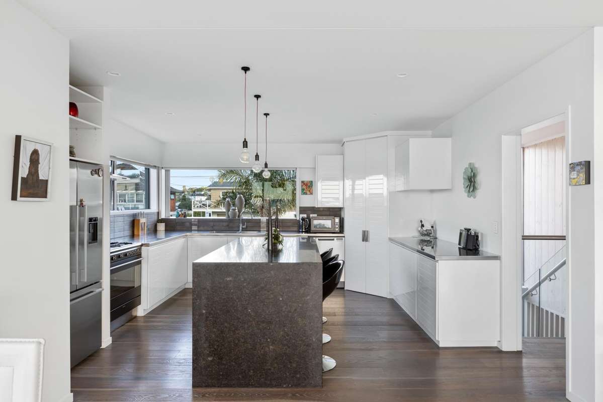 202 Vipond Road_3
