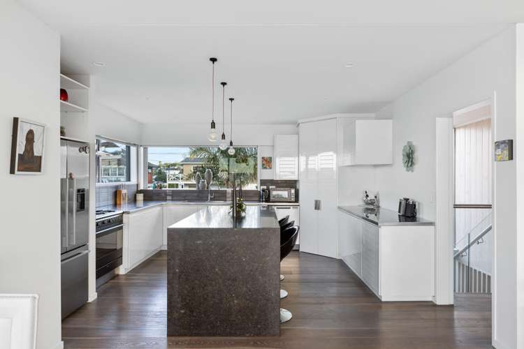 202 Vipond Road Stanmore Bay_7