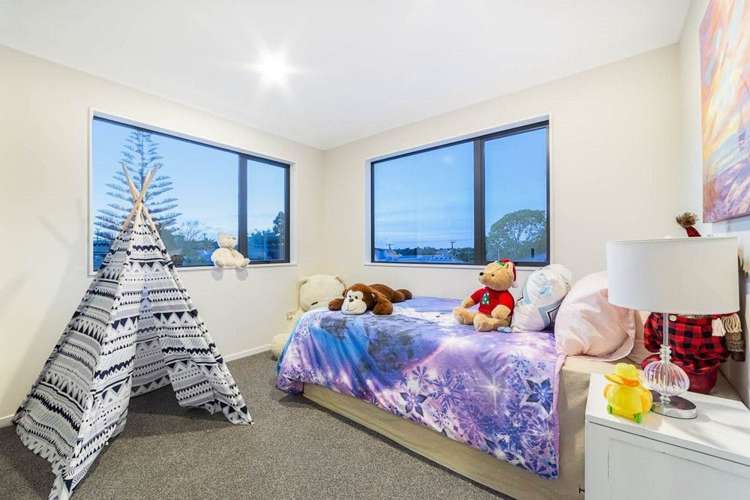 27a Royal View Road Te Atatu South_8