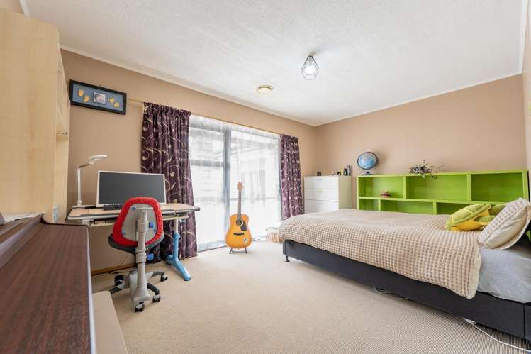 56 Benmore Street Glenwood_11