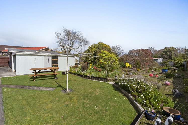 12 Dunn Street Egmont Village_24