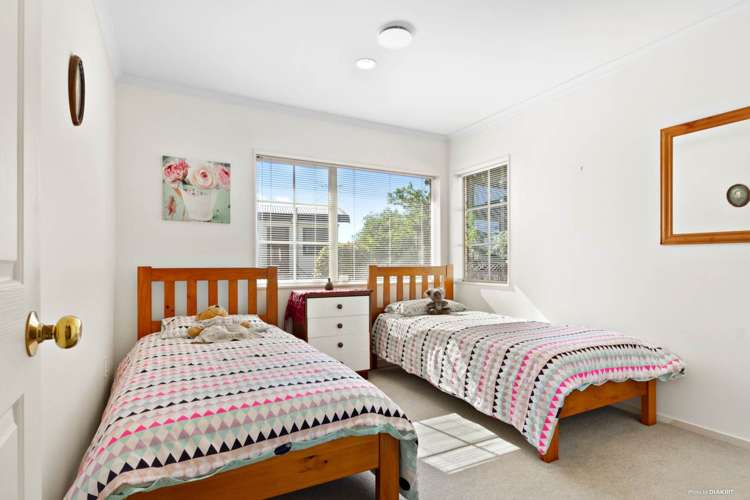 1b Wakeling Avenue Te Atatu South_14