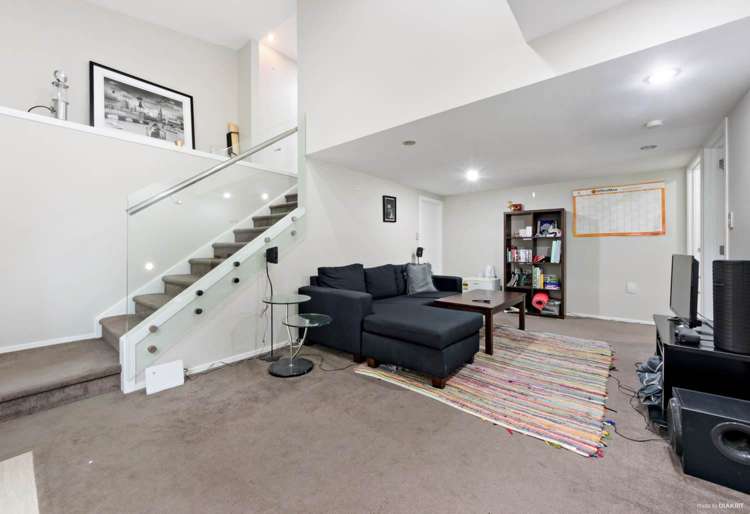 B/302 Hillsborough Road Hillsborough_7
