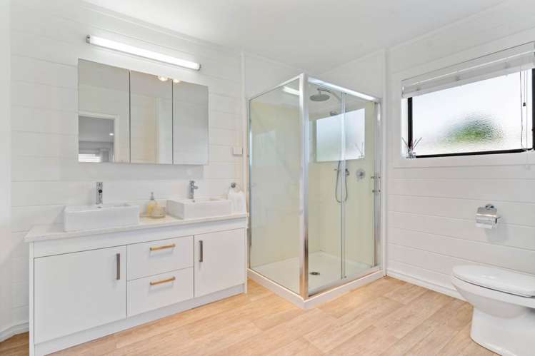 174 Lakeside Drive Orewa_15