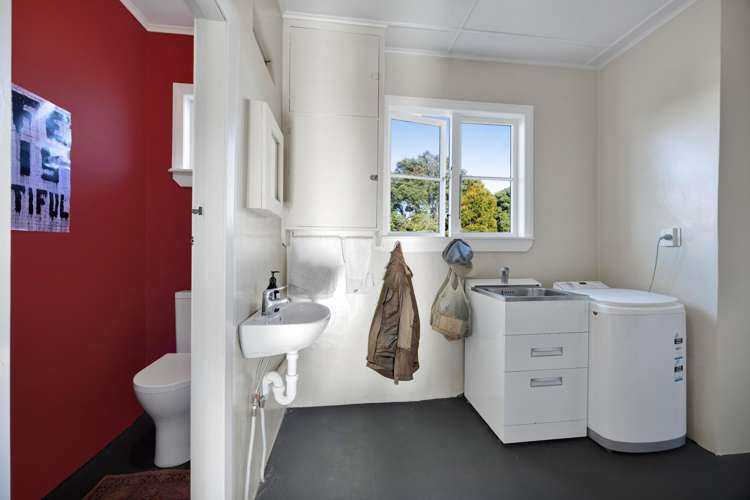 62 Gisborne Terrace Opunake_19