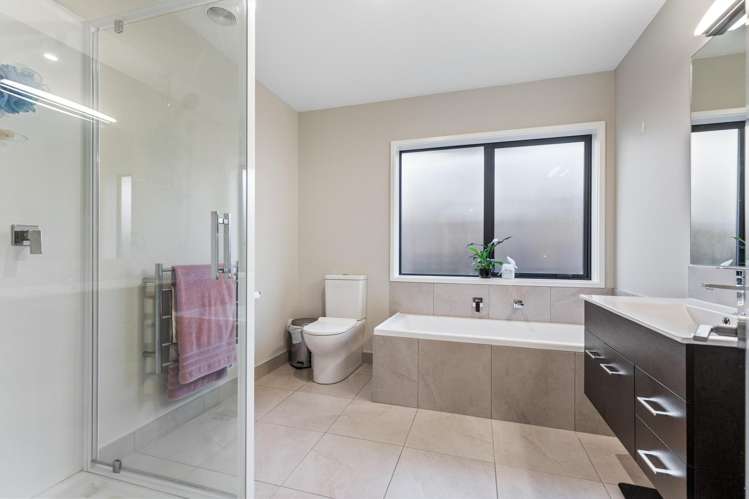16 Pitoitoi Drive Riverhead_14