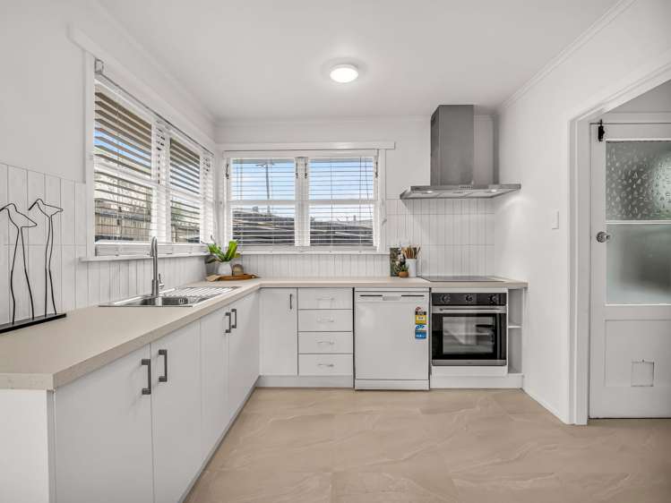 107 Bellevue Road Brookfield_6