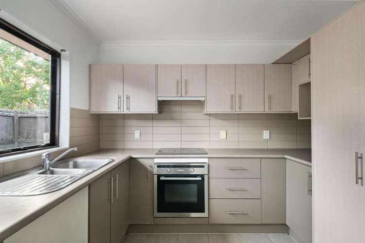 8 Carisbrook Crescent Papakura_4