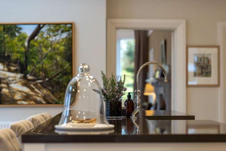 212 Beach Road Elgin_18