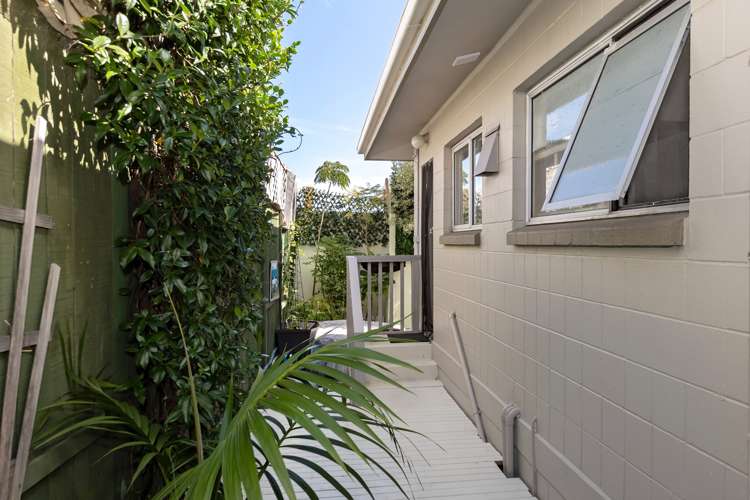 2/54 Finch Street Morningside_12