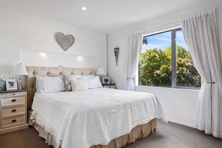 27 Henley Green Northwood_8