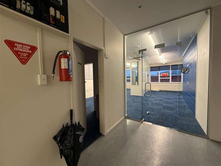 Level 1, Front, 13 Hartham Place North Porirua_6