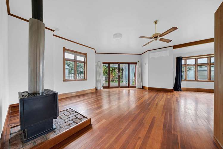 65 Beach Road Pahurehure_6