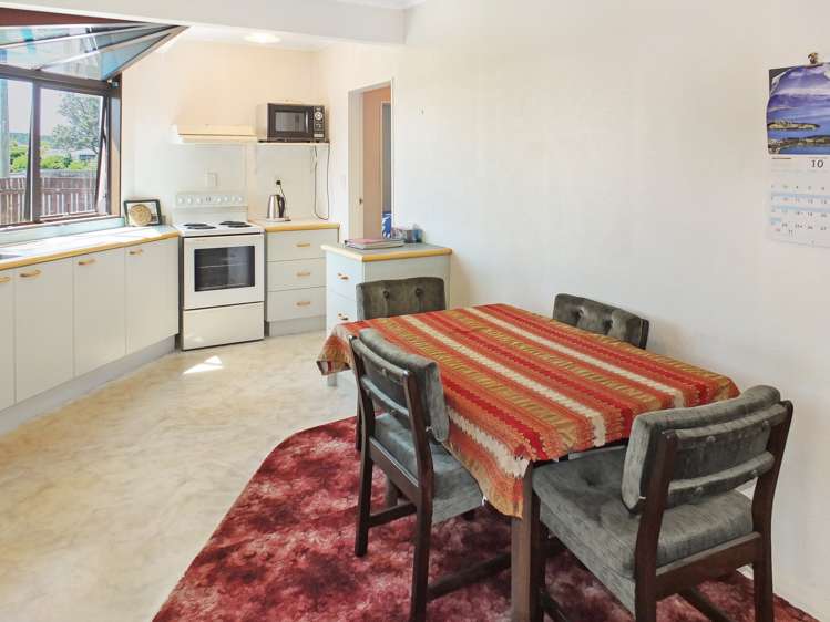 12 Roore Street Foxton Beach_14