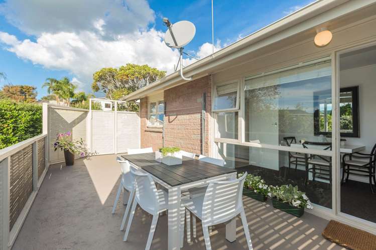 1/1 Harvey Place St Heliers_8